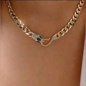 EMERALD SNAKE CHAIN NECKLACE